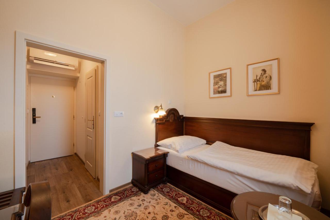 Hotel Grand Uherské Hradiště Zewnętrze zdjęcie
