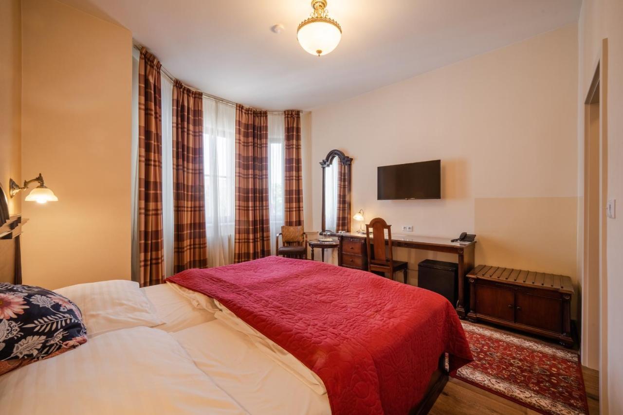 Hotel Grand Uherské Hradiště Zewnętrze zdjęcie