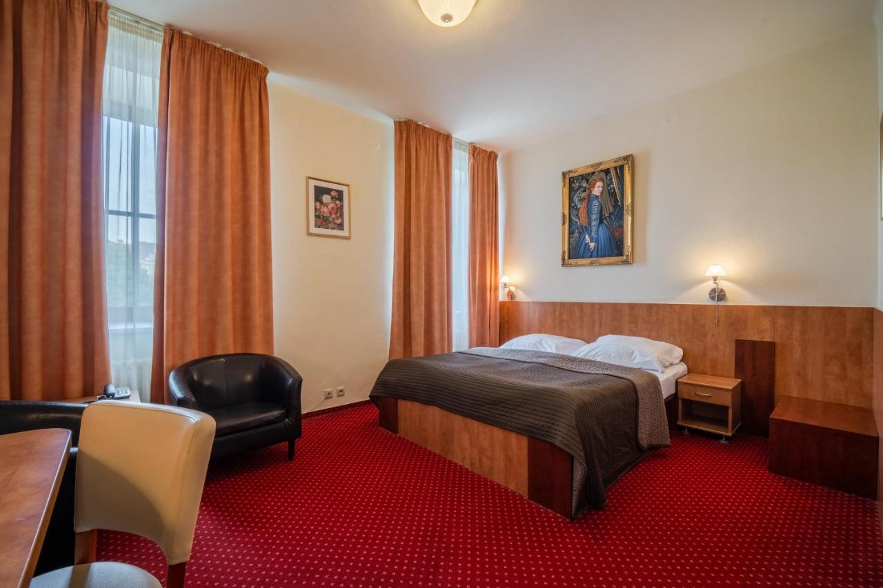 Hotel Grand Uherské Hradiště Zewnętrze zdjęcie