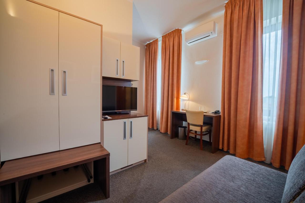 Hotel Grand Uherské Hradiště Zewnętrze zdjęcie