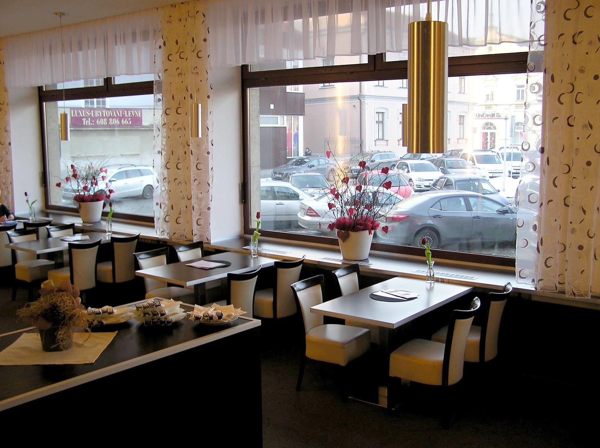 Hotel Grand Uherské Hradiště Zewnętrze zdjęcie