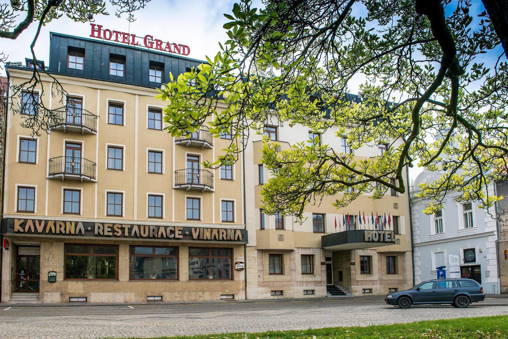 Hotel Grand Uherské Hradiště Zewnętrze zdjęcie