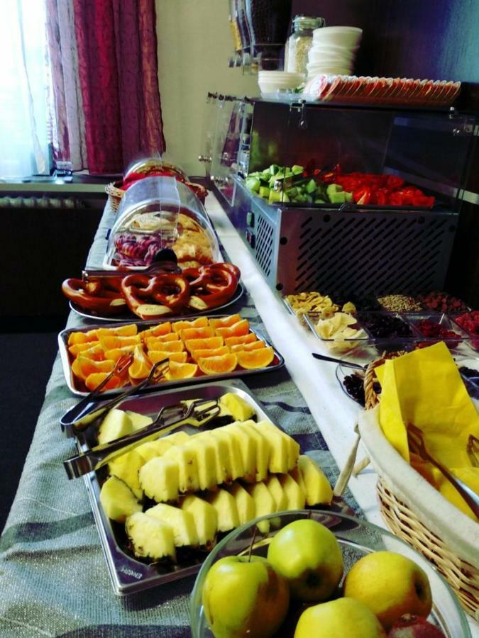 Hotel Grand Uherské Hradiště Zewnętrze zdjęcie
