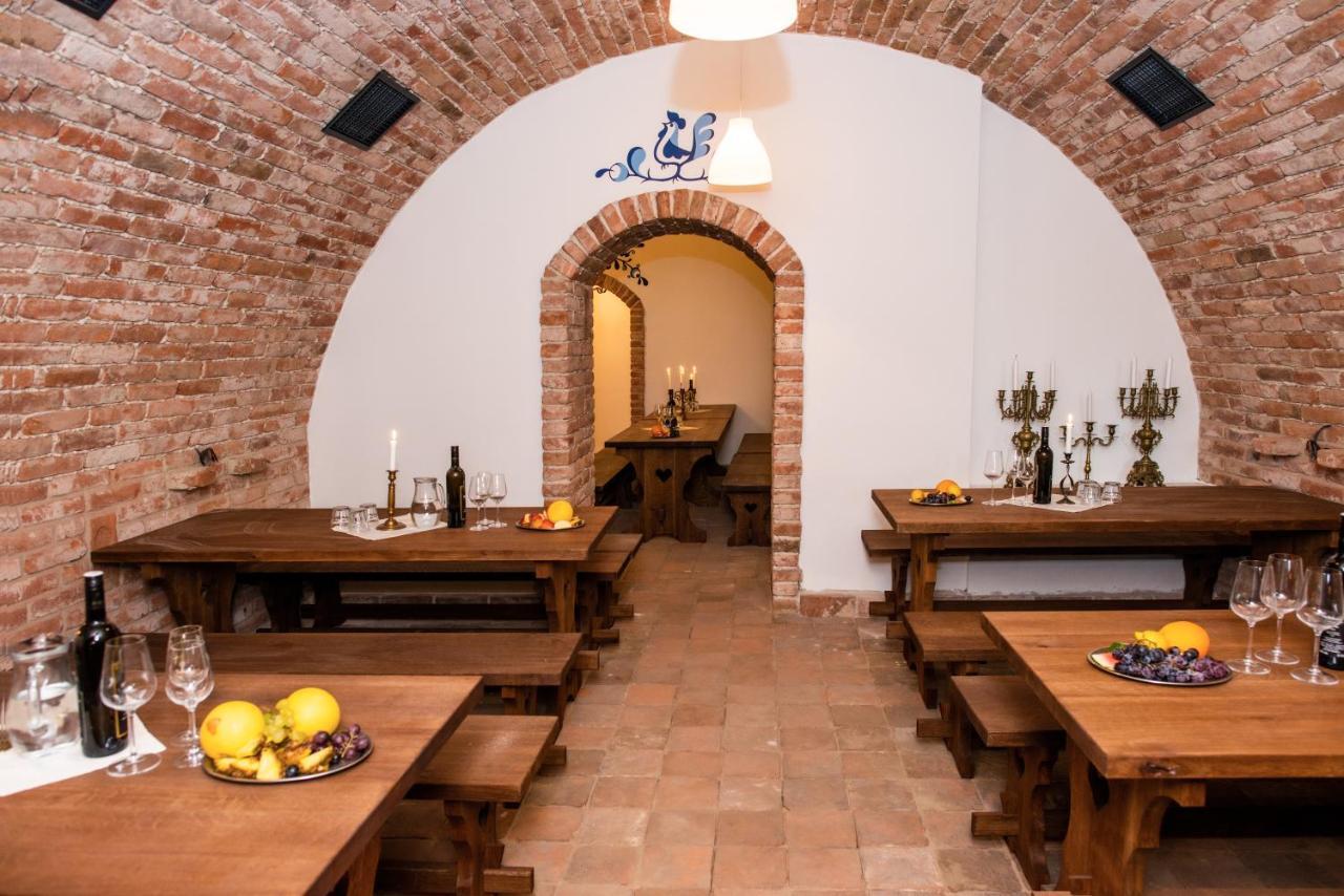 Hotel Grand Uherské Hradiště Zewnętrze zdjęcie
