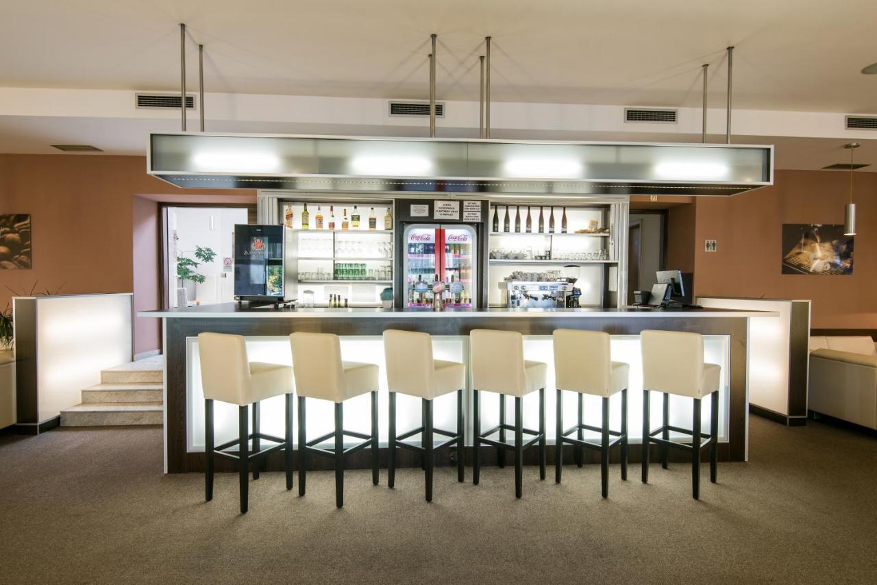 Hotel Grand Uherské Hradiště Zewnętrze zdjęcie